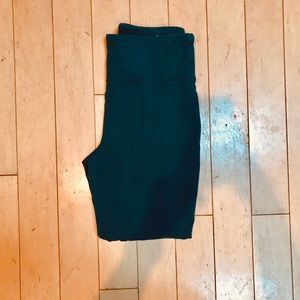 Forest Green Cropped Leggins!